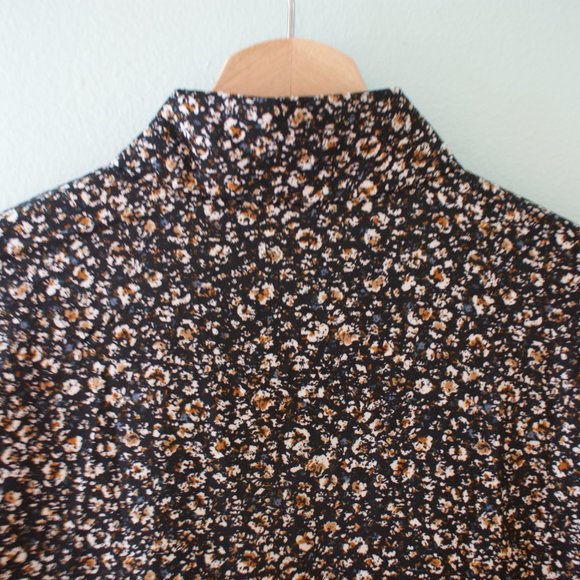 satin floral blouse - Picture 2 of 9